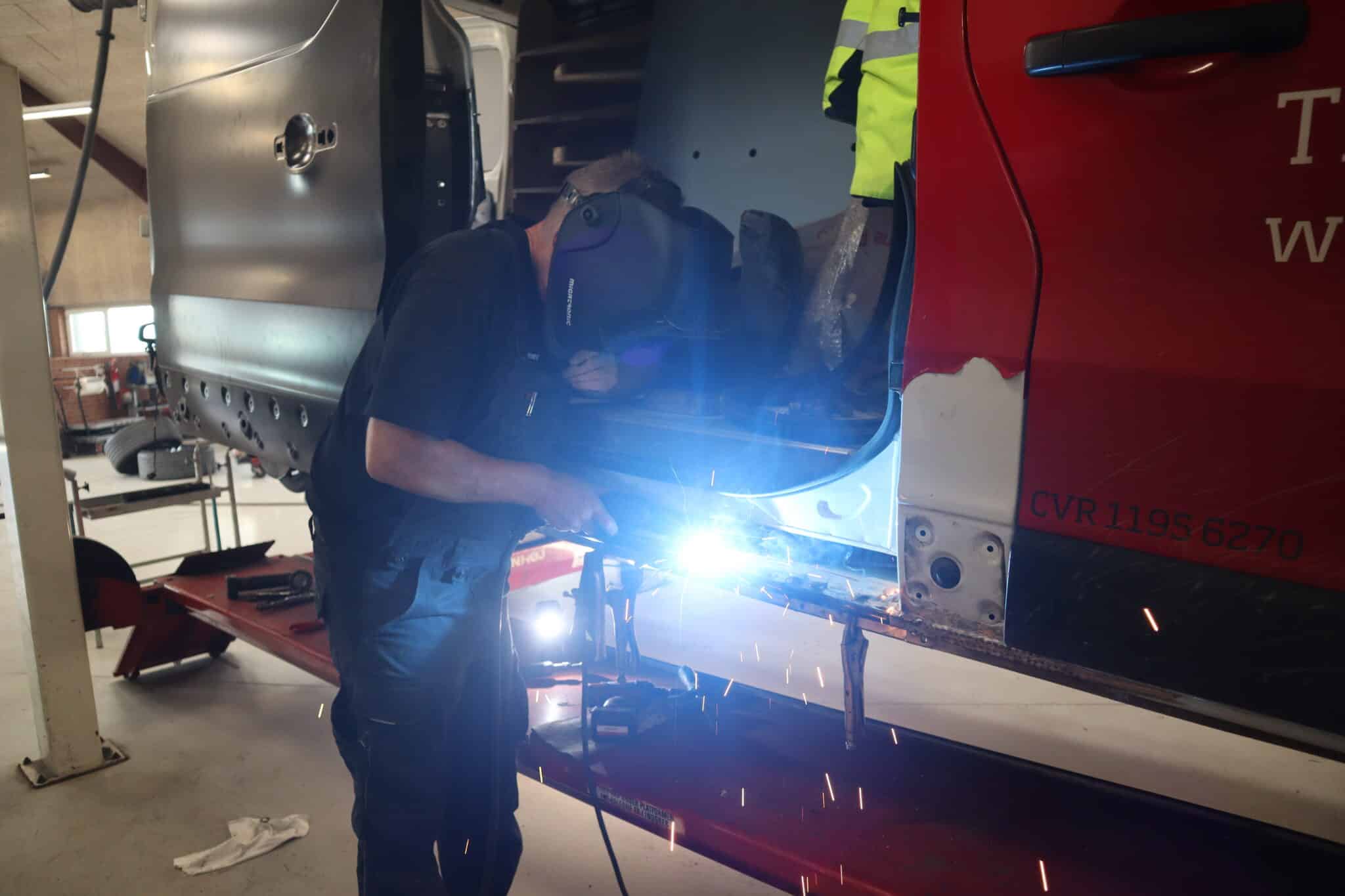 Karosseriskade og pladearbejde hos Salling Auto's skadecenter
