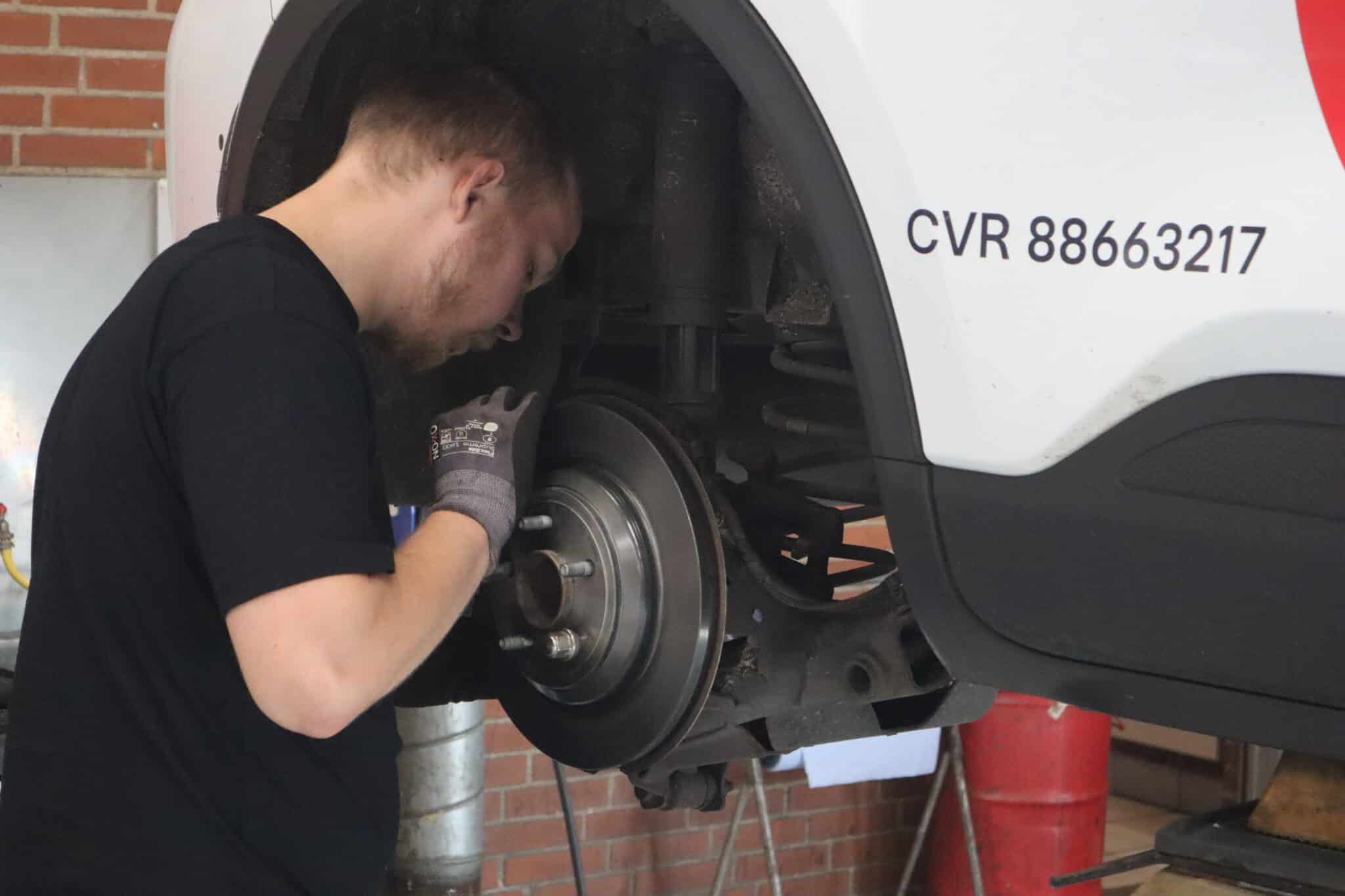 Service og vedligehold af firmabiler hos Salling Auto
